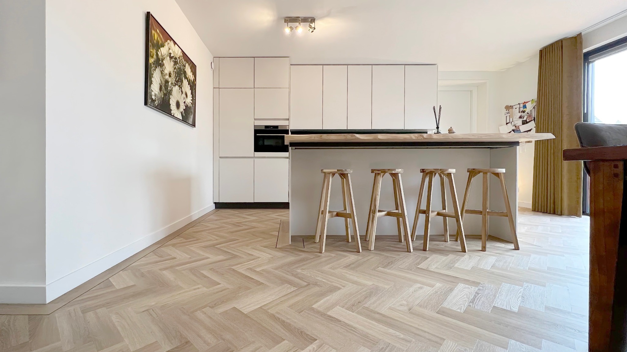 PVC vloeren met een strakke basis en een rustige premium afwerking
